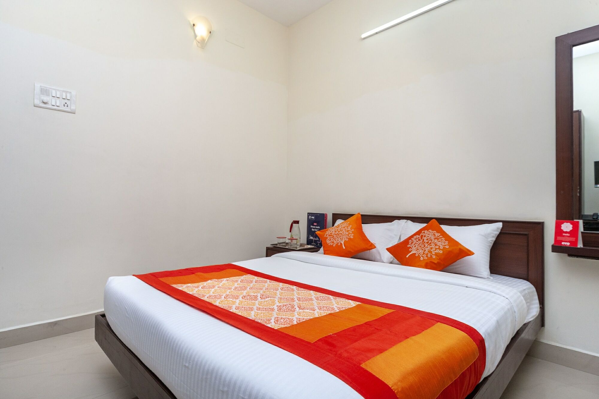 Oyo 22019 Skye Service Apartments Chennai Exteriör bild